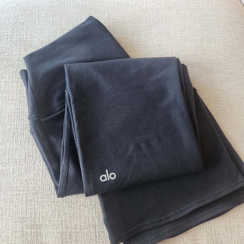ALO Yoga Womans Black Leggings